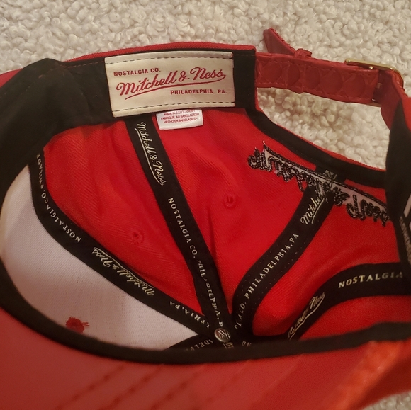 Mitchell & Ness Chicago Blackhawks Python Snakeskin Hat - Picture 9 of 13